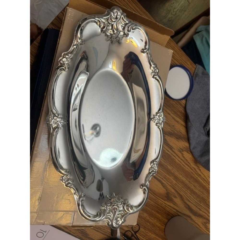 Wm A Rogers Oneida Silverplate Roll Tray Ornate Scalloped Floral Oval Platter
